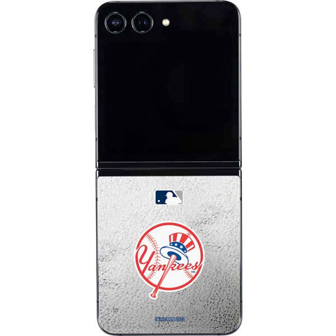 MLB New York Yankees Game Ball Galaxy Z Flip5 5G Skin